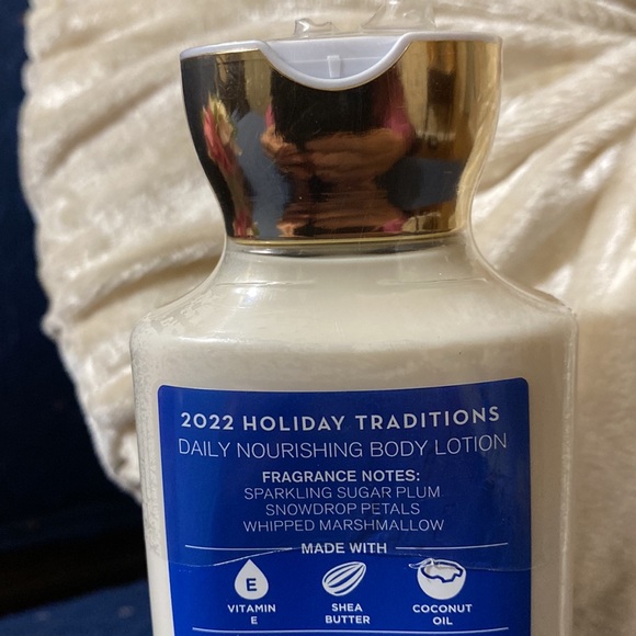 BATH & BODY WORKS SET. . . ICED SUGAR PLUM SCENT - Picture 6 of 6